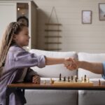 Clases de ajedrez que sorprenden a los padres